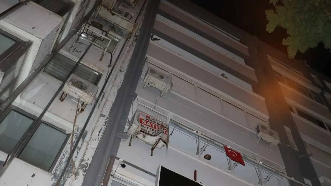 İş Hanında Tanınmaz Halde Ceset Bulundu! 4
